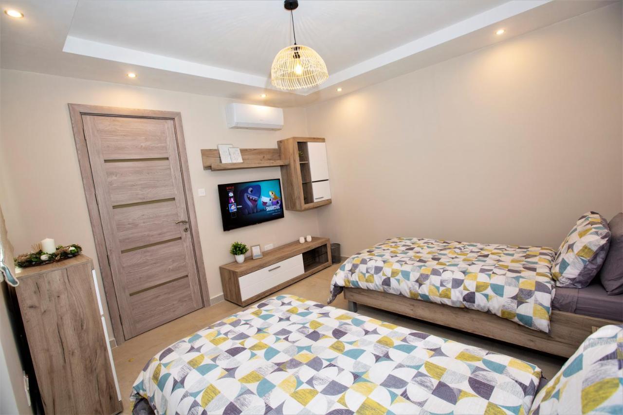 Honeycomb Designer Apartment St. Paul's Bay Bagian luar foto